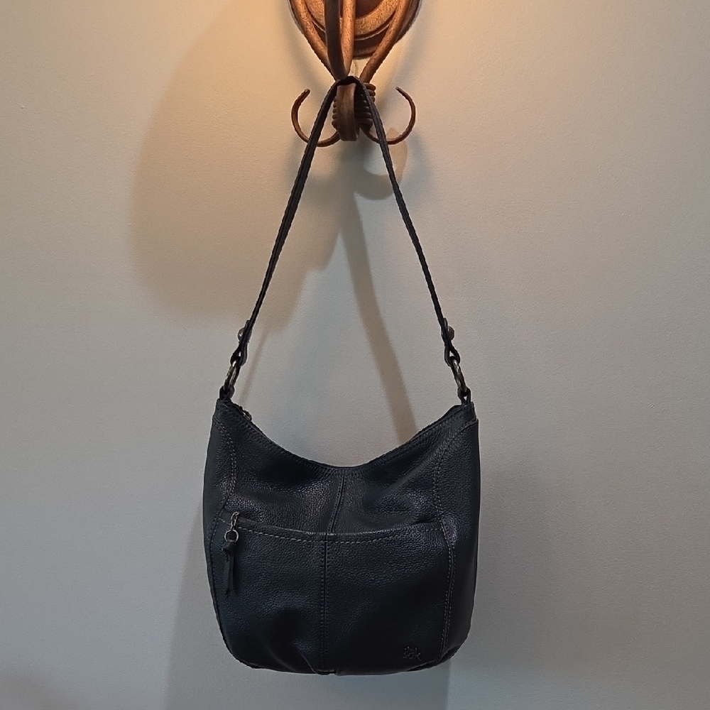 THE SAK Elegant Navy Leather Shoulder Bag